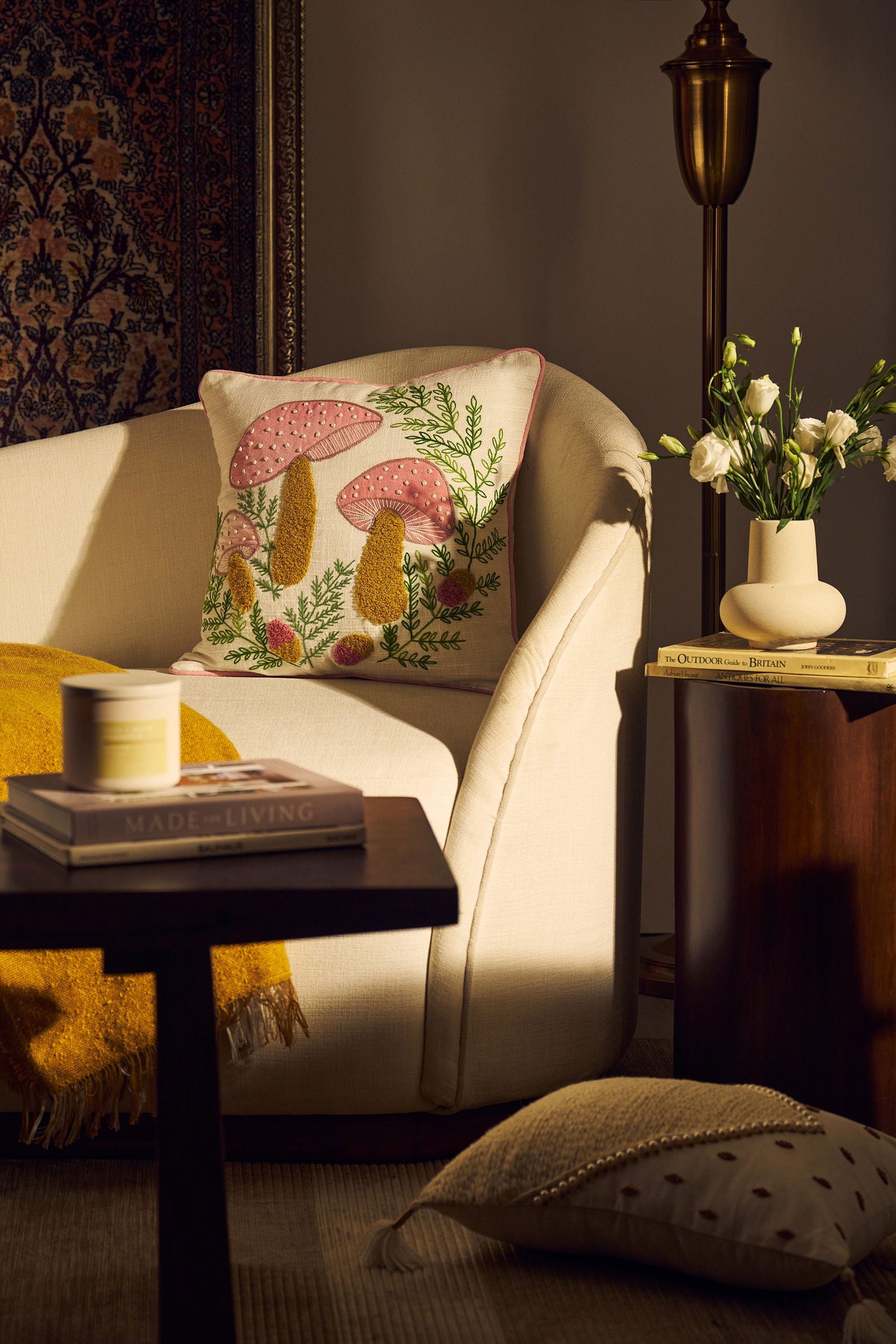 Mishtu - Shrooming Pillow - Mishtu