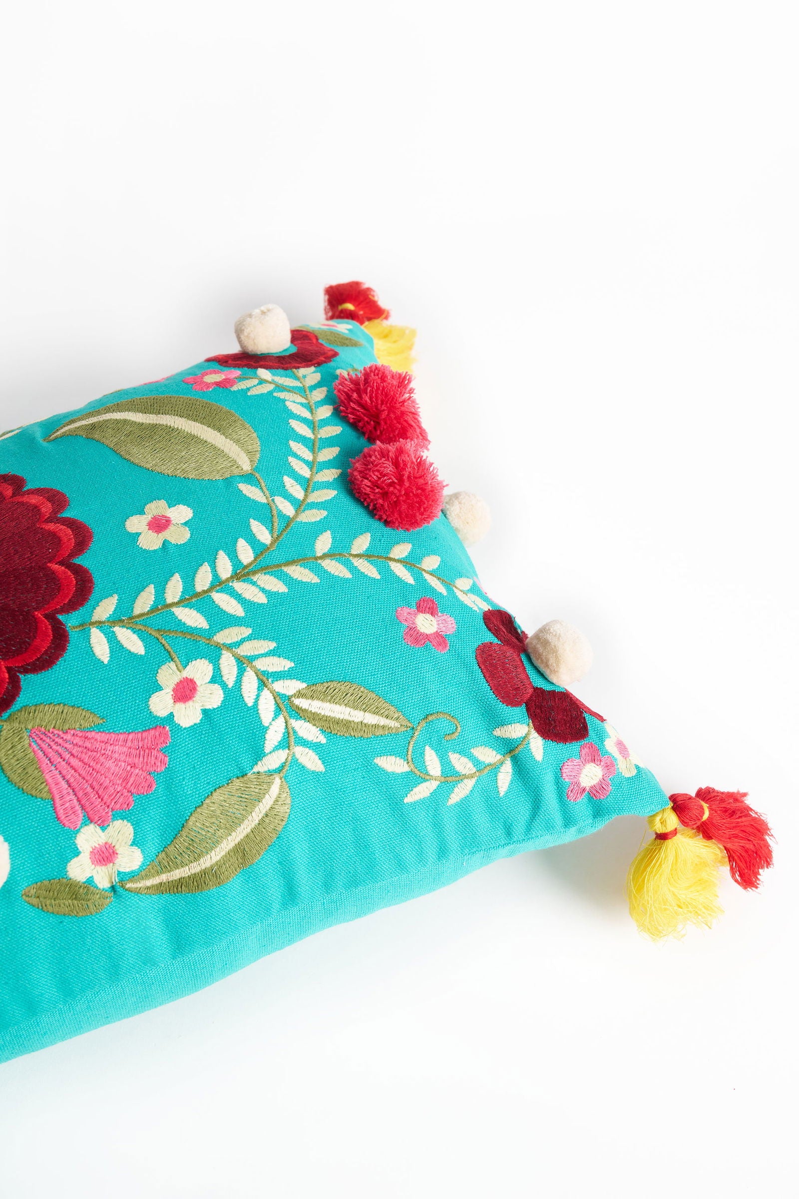 Mishtu - Flower Pillow - Mishtu
